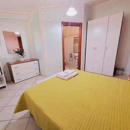 B&B Il Girasole SantʼAnna Arresi Kültér fotó