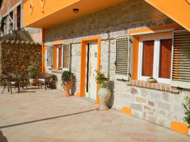 B&B Il Girasole SantʼAnna Arresi Kültér fotó