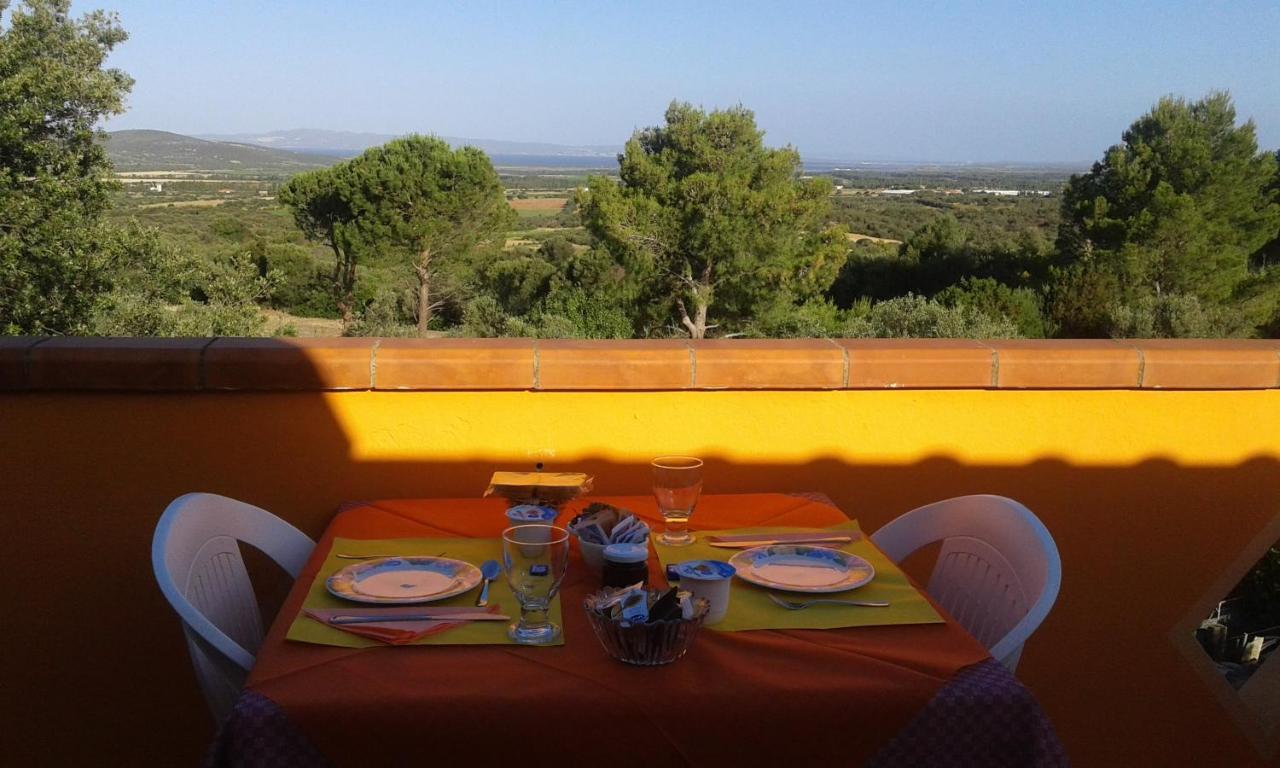 B&B Il Girasole SantʼAnna Arresi Kültér fotó