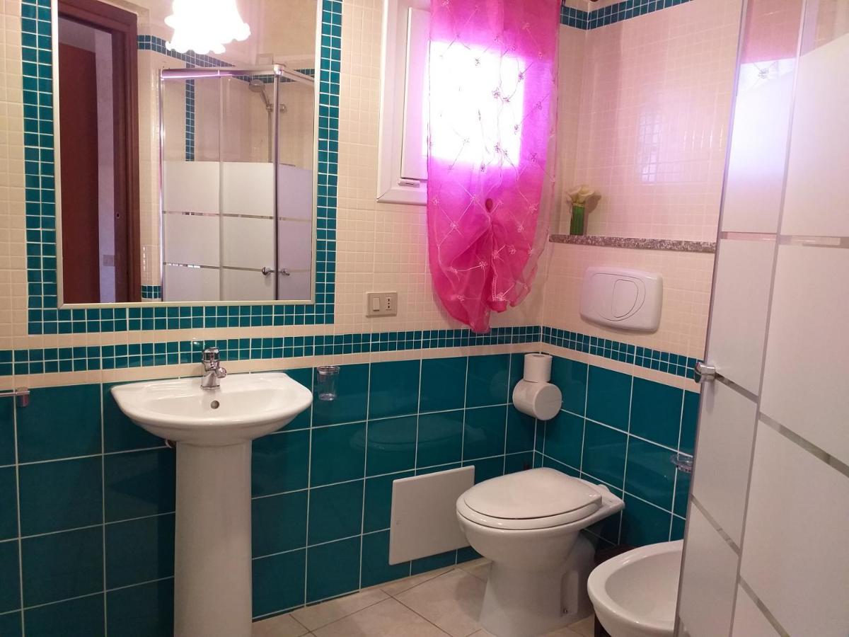 B&B Il Girasole SantʼAnna Arresi Kültér fotó