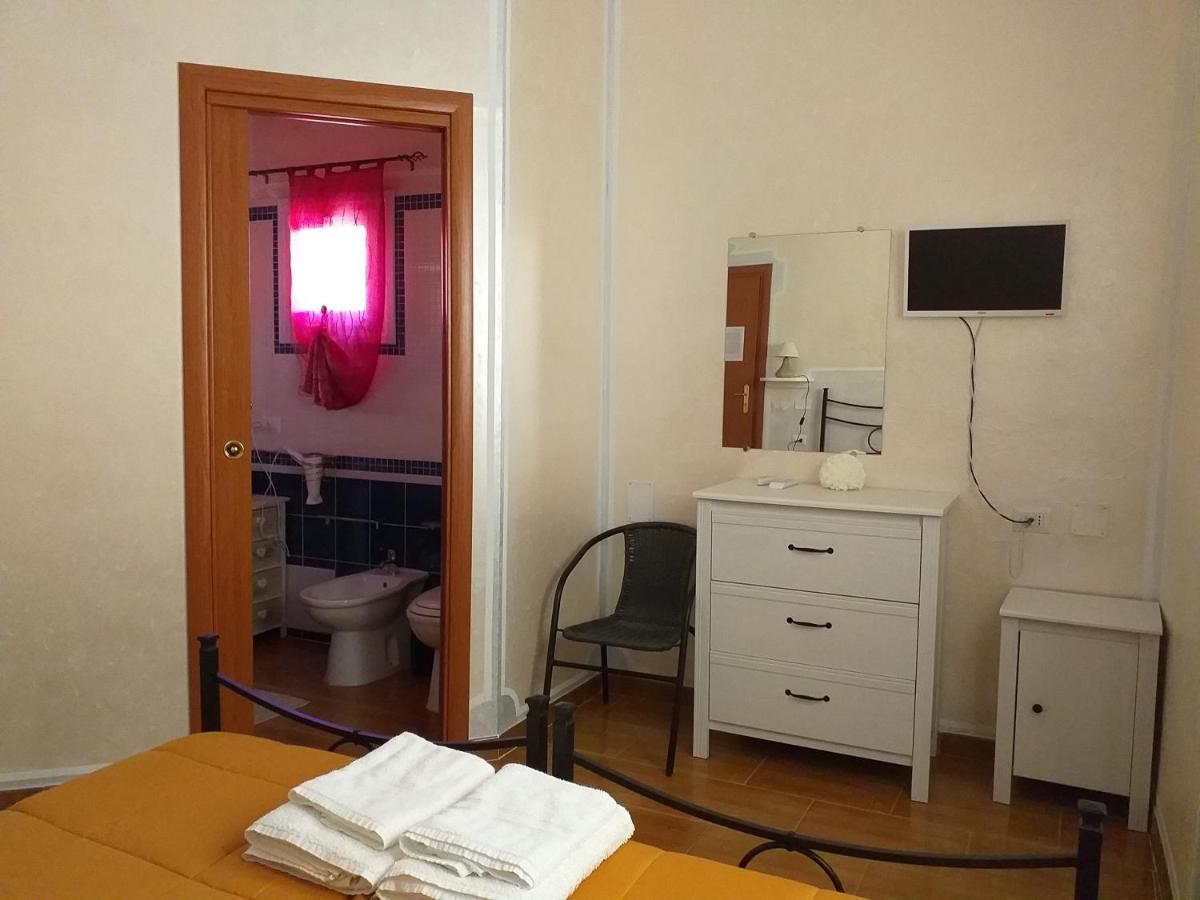 B&B Il Girasole SantʼAnna Arresi Kültér fotó