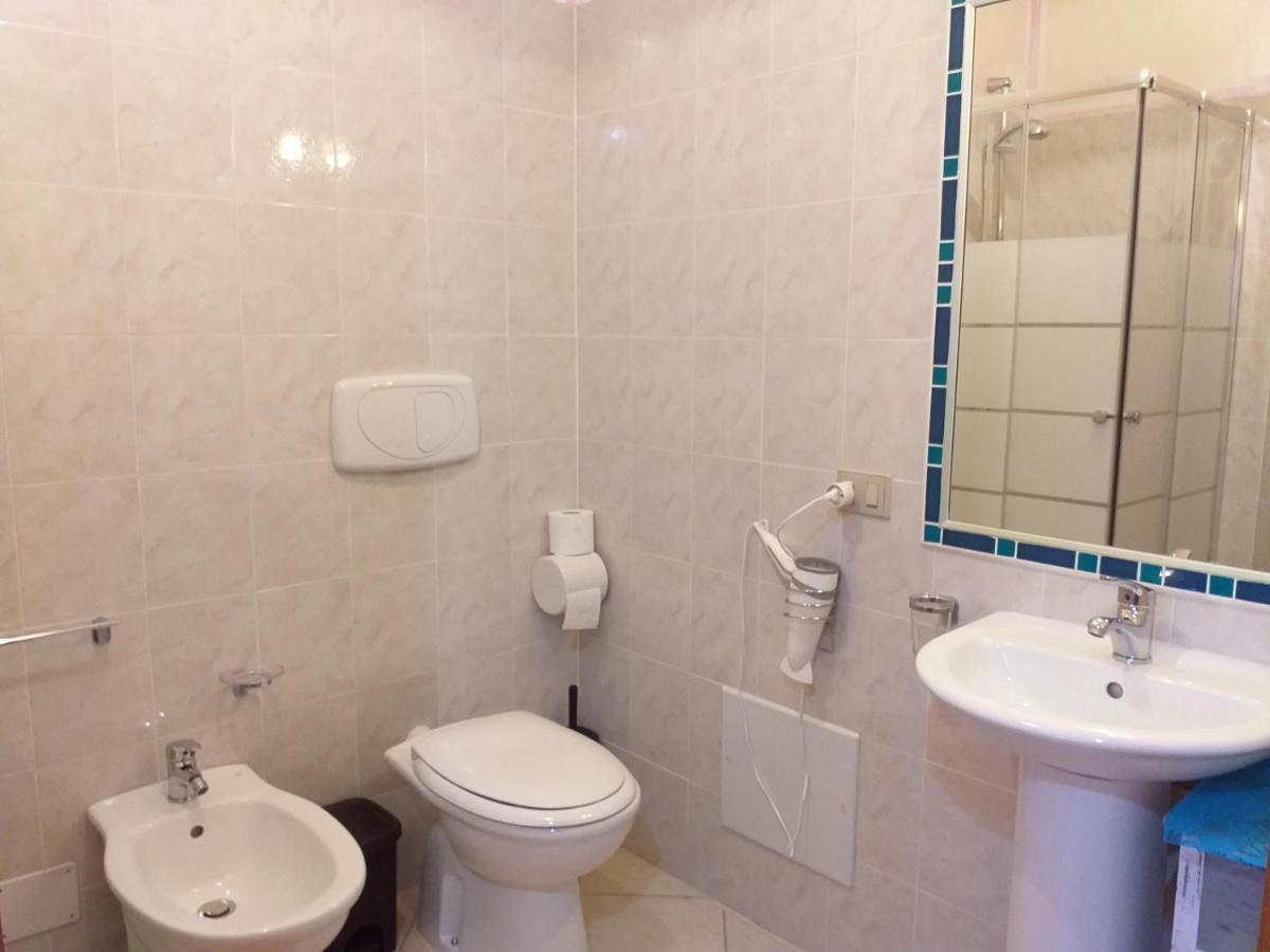 B&B Il Girasole SantʼAnna Arresi Kültér fotó