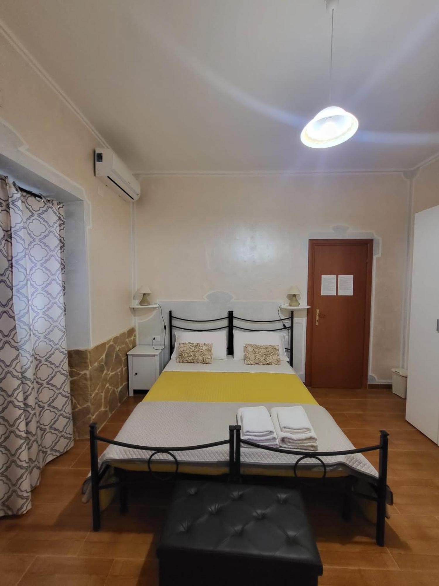 B&B Il Girasole SantʼAnna Arresi Kültér fotó